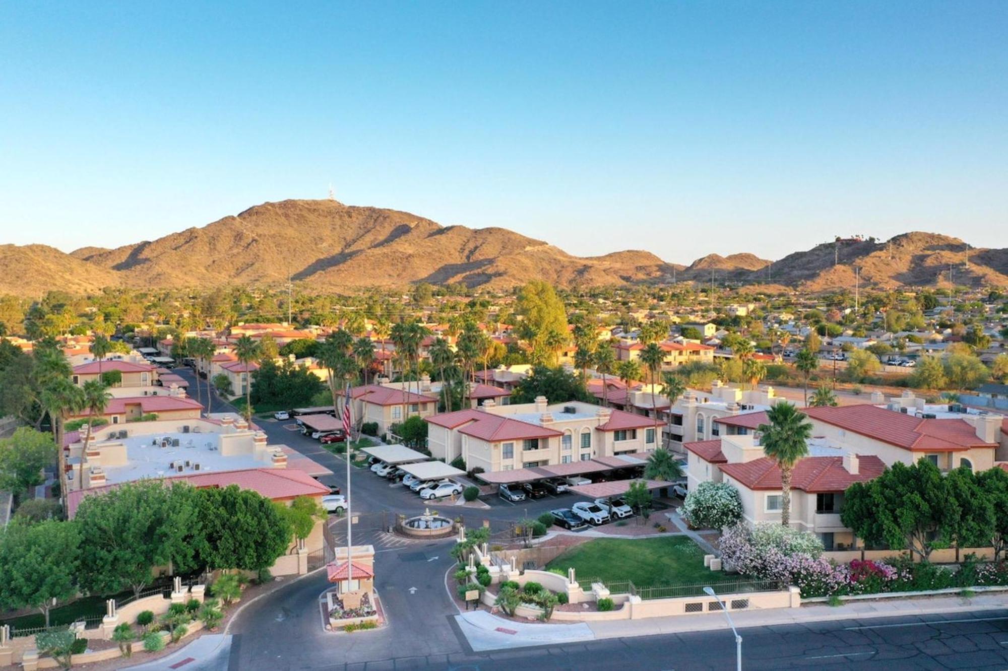 Gated Mountain View Resort Community, Centrally Located, Three Heated Pool-Spa Complexes, Half-Mile To Hiking! Phoenix Eksteriør billede